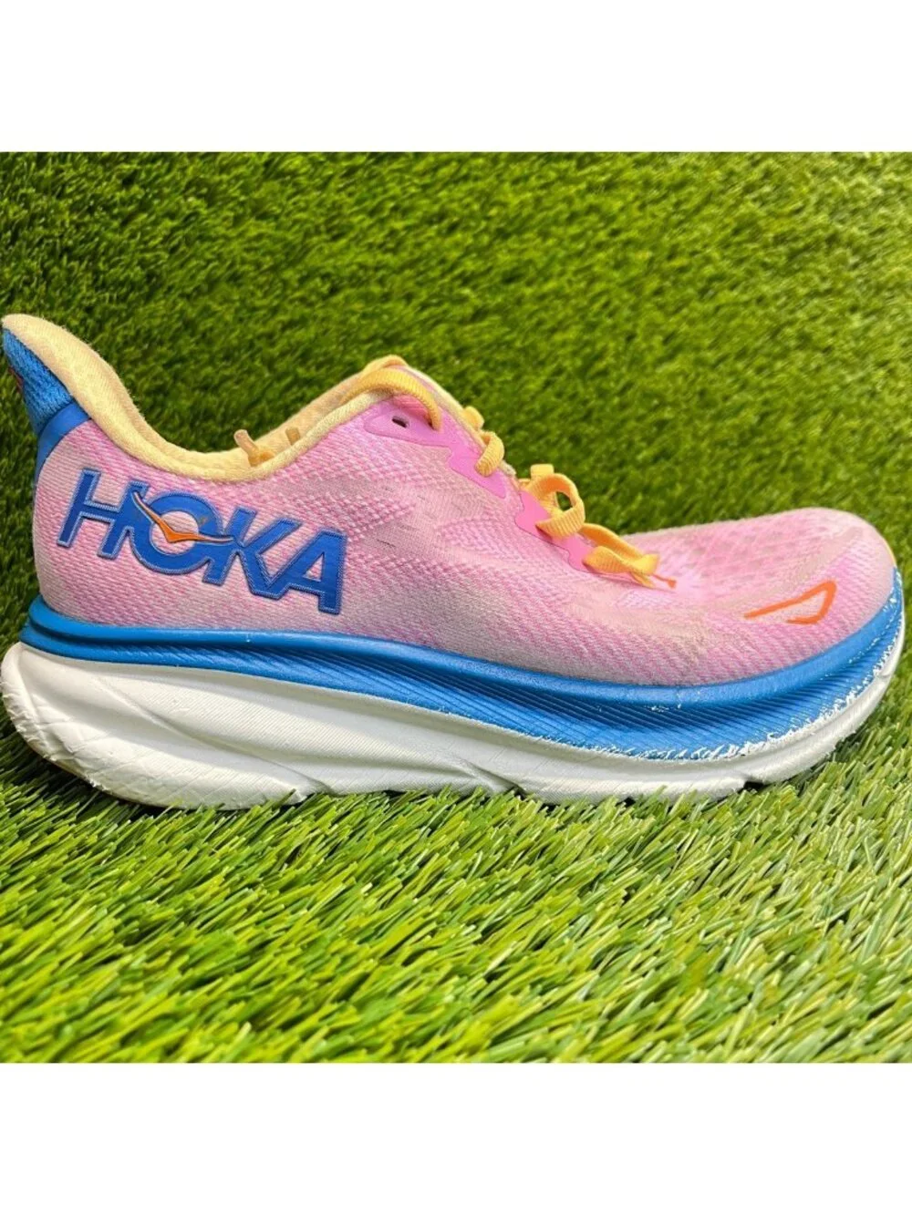Hoka One One Clifton 9 Womens Size 7.5 Pink Blue Athletic Running Shoes Sneakers